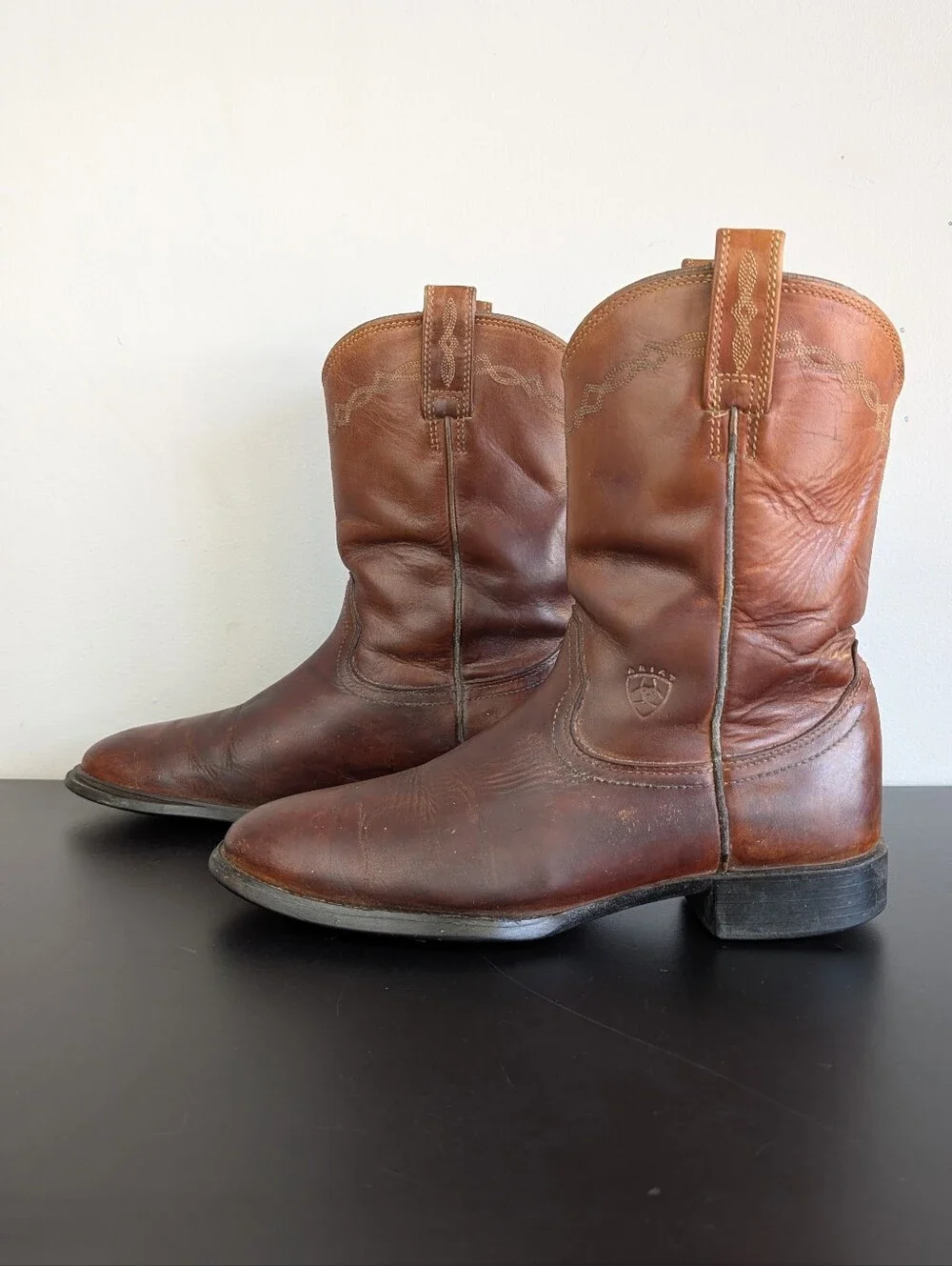Ariat | Brown Leather Cowboy Boots, Mens Size  9 D (FLAWS) - Picture 3 of 16